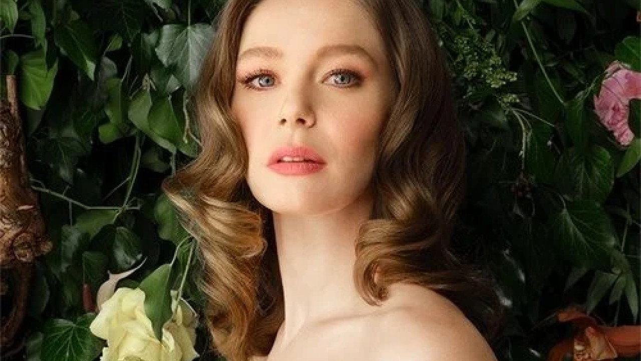 فتاة النافذة الموسم الثالث الحلقة 33